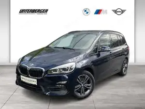 BMW 218i Sport Line // LED-Scheinwerfer // Tempomat // Navi