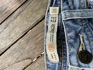 Kurze Jeanshose Bild 2