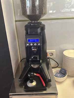Gastro Kaffeemaschine Ducale 2 Brühgruppen, Halbautomat, ink. Kaffeemühle Bild 2