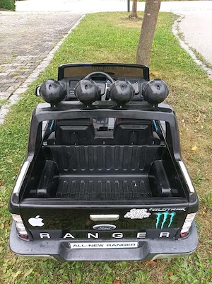 Kinderauto  Bild 4