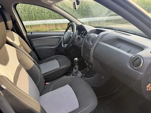 Dacia Duster dCi Allrad TÜV NEU 1.Besitz AHK Bild 6