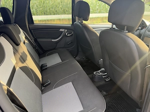 Dacia Duster dCi Allrad TÜV NEU 1.Besitz AHK Bild 7