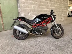 Verkaufe Ducati Monster Bild 3