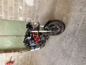 Verkaufe Ducati Monster Bild 5