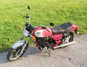 Yamaha XS 750 Bild 2