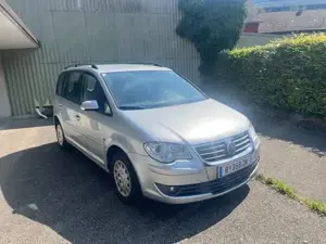 Volkswagen Touran Bild 2