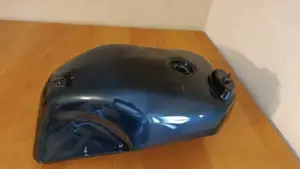 Suzuki GSXR 1100 GU74 Tank Bild 2