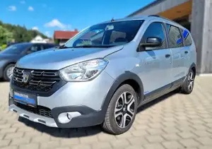Dacia Lodgy Celebration**Anhängekupplung**Rückfahrkamara**Sitzheizung** wenig KM**SPARSAM 5l Bild 3
