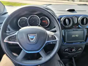 Dacia Lodgy Celebration**Anhängekupplung**Rückfahrkamara**Sitzheizung** wenig KM**SPARSAM 5l Bild 10