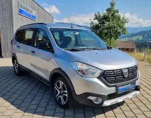 Dacia Lodgy Celebration**Anhängekupplung**Rückfahrkamara**Sitzheizung** wenig KM**SPARSAM 5l Bild 4