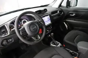 Jeep Renegade Longitude 1.5 T4 DCT7 e-Hybrid 96kW, Business-P... Bild 7