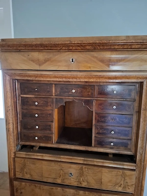 Antike Schrank-Kommode Bild 2