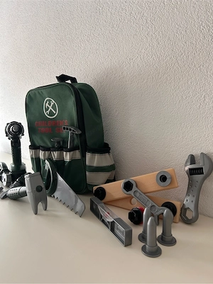 Werkzeugrucksack mit Bosch Bohrmaschine für Kinder Bild 4