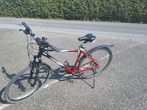 City Bike rot schwarz Bild 2