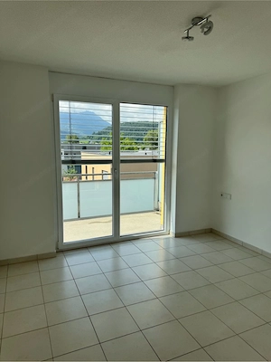 Verkaufe Kompaktes Penthouse 2 Zimmer  ab September verfügbar Bild 5
