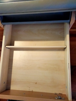 Schreibtisch für Kinder Bild 4