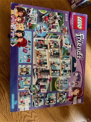 Lego Friends Krankenhaus Bild 2