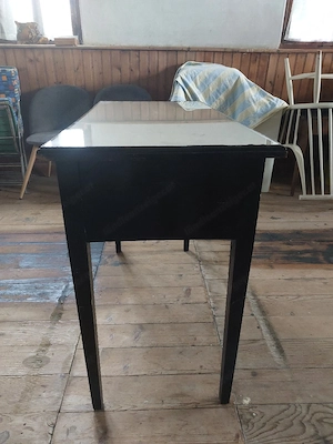 Tisch schwarz lackiert Bild 2