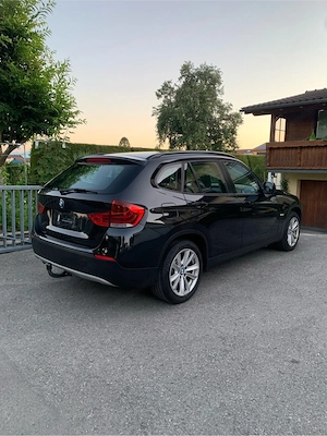 Bmw X1 xDrive Allrad Bild 2