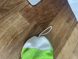Kinder Waschlappen Frosch bunt mit Aufhängung Bild 3
