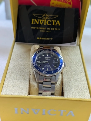 Invicta Damenuhr.  Bild 3