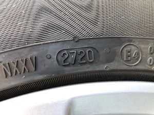 Mercedes benz Original Winterräder 245.45 R17 Bild 4