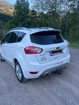 Ford Kuga 2,0 Titanium 4x4 TDCI DPF SUV Bild 4