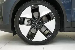 Polestar 2 Long range Dual motor - Plus WPumpe SpurW Bild 4