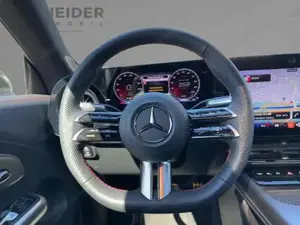 Mercedes-Benz CLA 350 4MATIC mit EQ Technologie SpurW KAM Night Bild 9