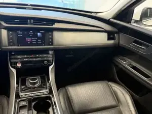 Jaguar XF Bild 12