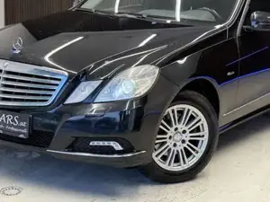 Mercedes-Benz E 220 Bild 2