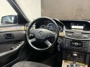 Mercedes-Benz E 220 Bild 10