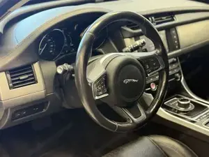 Jaguar XF Bild 10