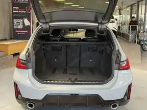 BMW 320 Bild 12
