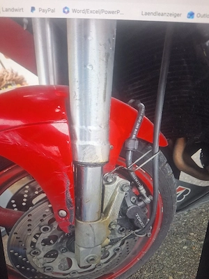Suzuki GSX-R 750 supersport Bastelmoped Bild 2