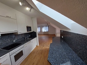 Helle 3-Zimmerwohnung zu vermieten Bild 3