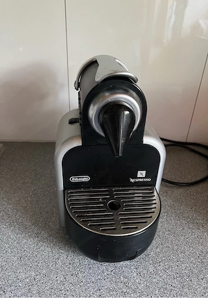 Nespresso DeLonghi schwarz Bild 2