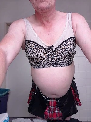 Sadistische Herrin gesucht  Bild 2
