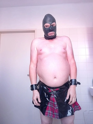 Sadistische Herrin gesucht  Bild 3
