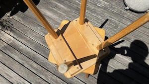 2 Hocker aus Holz Bild 2