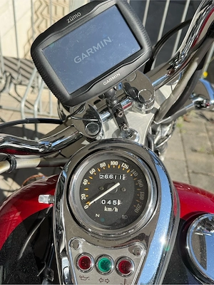 Kawasaki VN 800A Bild 5