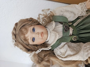 Porzellan Puppe Bild 2