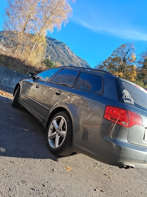 Audi A4 S4 Bild 8