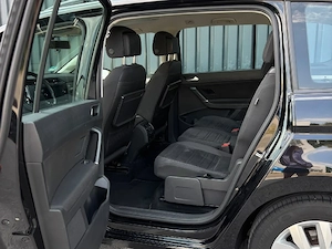 VW Touran Comfortline 1.6 TDI   7-Sitzer, NAVI, LED, Standheizung, AHK Bild 4