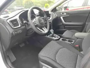 Kia Ceed / cee'd SPIN 1.5 T-GDI AT Kamera*Sitzheizung*APP*Navi 1... Bild 8