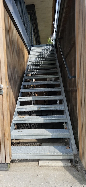 Stahltreppe Bild 2