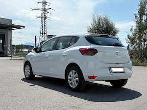Dacia Sandero weiß, BJ 21, nur 35.000km Bild 4