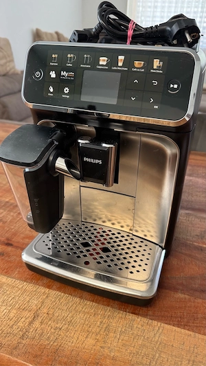 Philips Kaffevollautomat 5400 Latte Bild 2