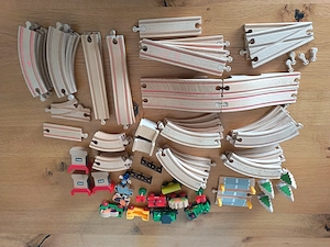 Brio Holzeisenbahn mehrteilig Bild 4