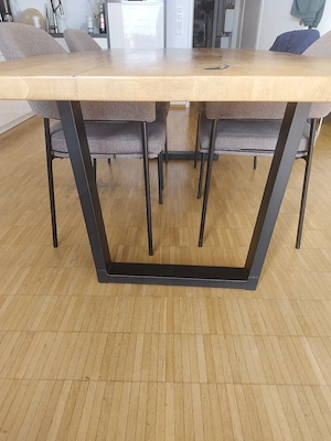 Massivholz-Esstisch Eiche 220   100 cm mit Stahlgestell Bild 3
